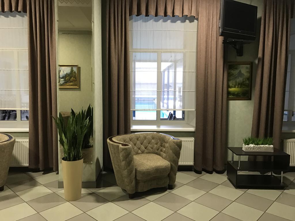 Alexandrovskiy Hotel Mykolajiv Exteriör bild
